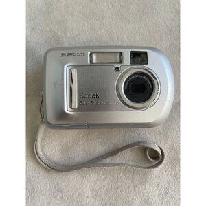 Kodak EasyShare CX7300 3.2 MP Digital Camera With Strap - Silver